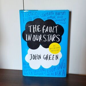 Hardcover The fault in our stars